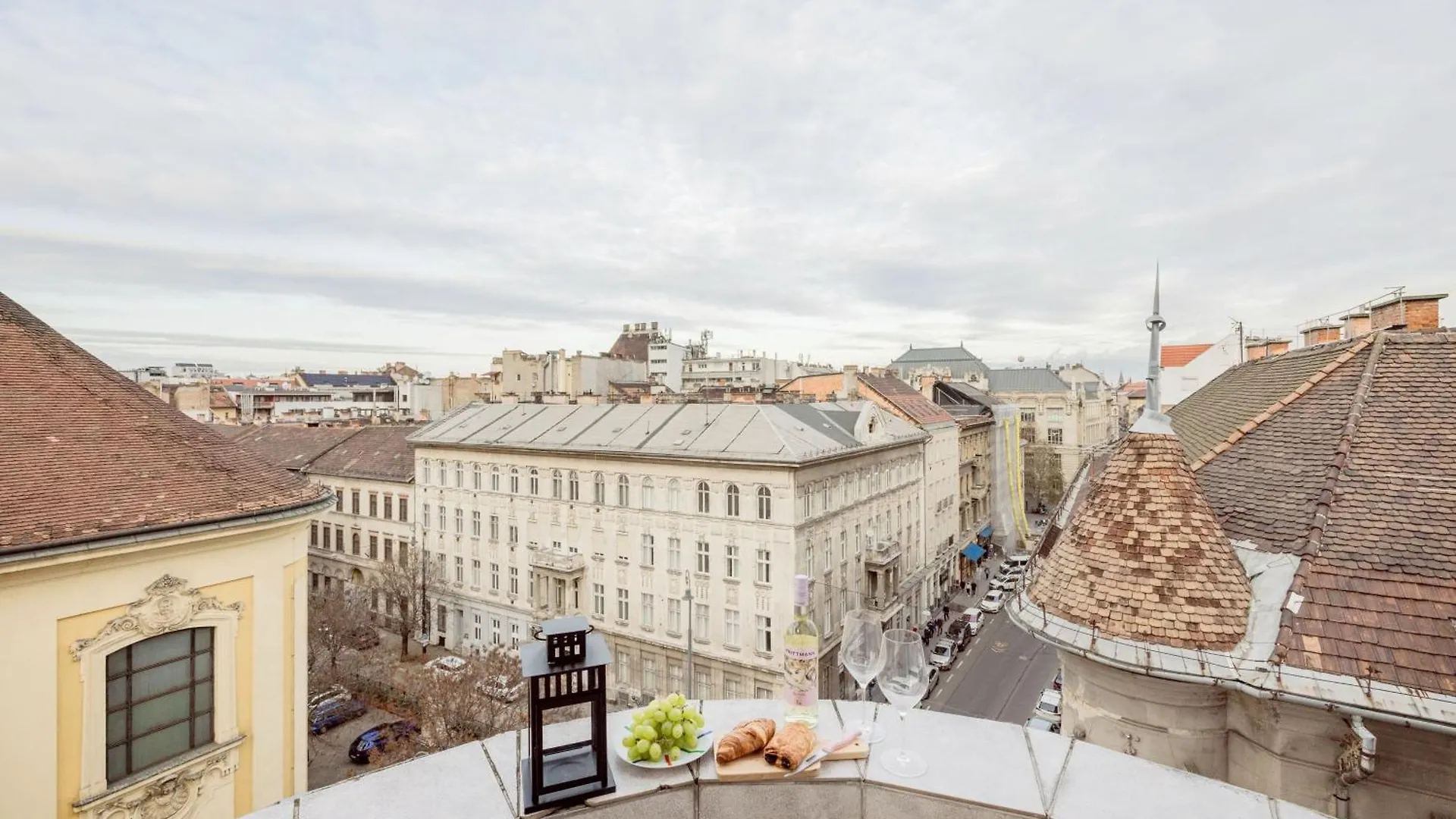 Apartment Amazing View Designer Home With Sauna And Jacuzzi 3 Min To Opera House Budapest