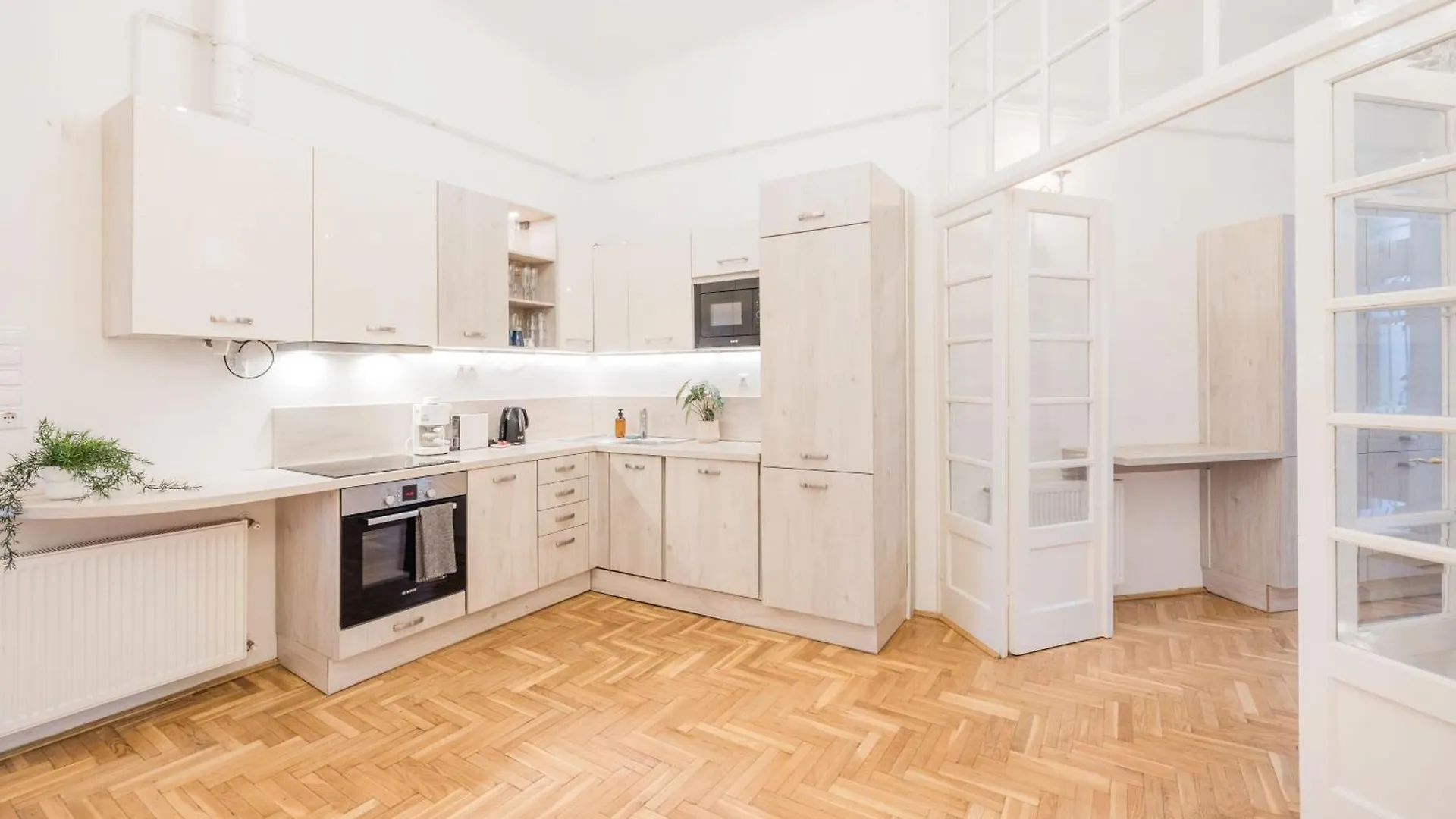 Amazing View Designer Home With Sauna And Jacuzzi 3 Min To Opera House Budapest