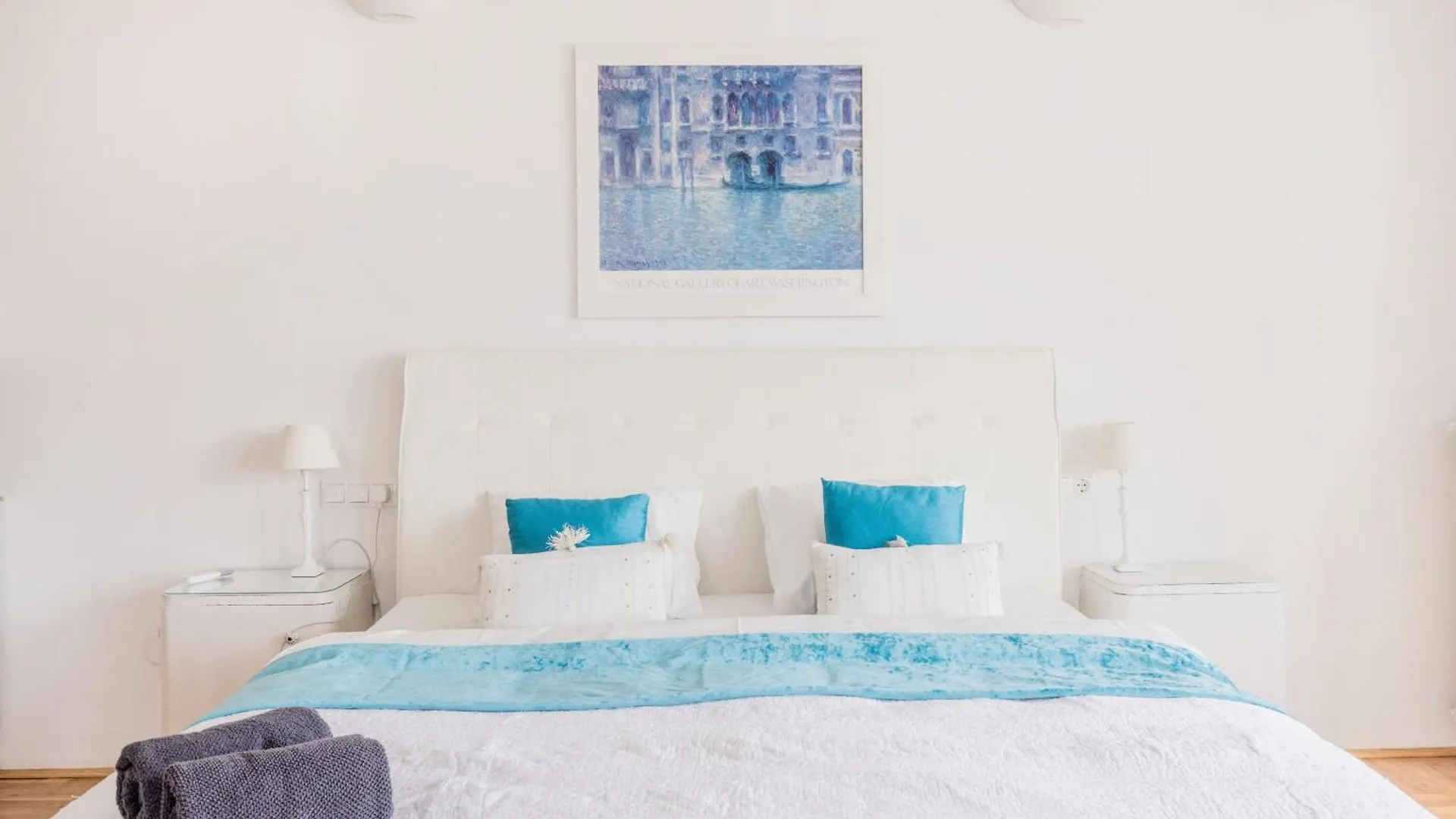Apartment Amazing View Designer Home With Sauna And Jacuzzi 3 Min To Opera House Budapest Hungary