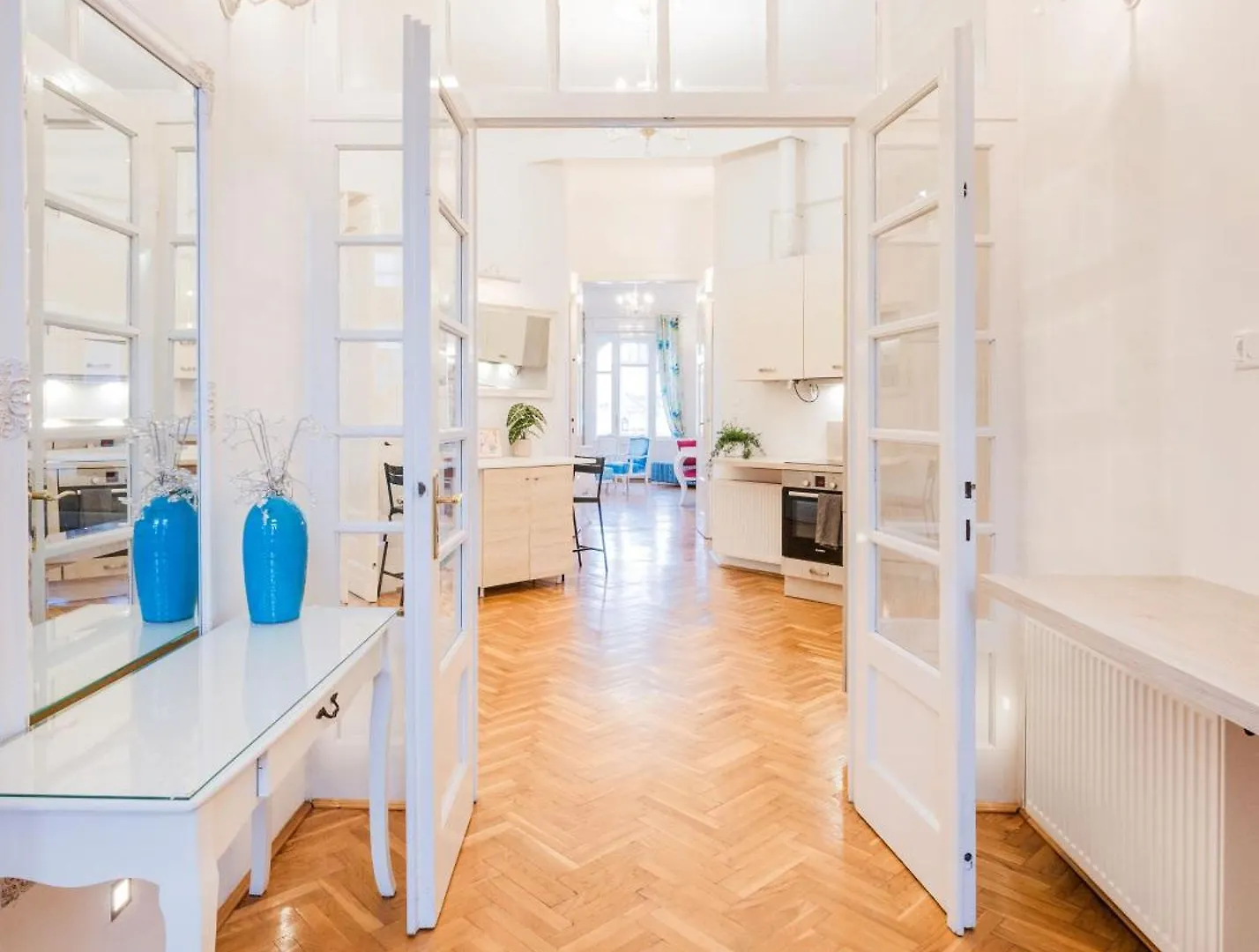 Amazing View Designer Home With Sauna And Jacuzzi 3 Min To Opera House Budapest Appartamento